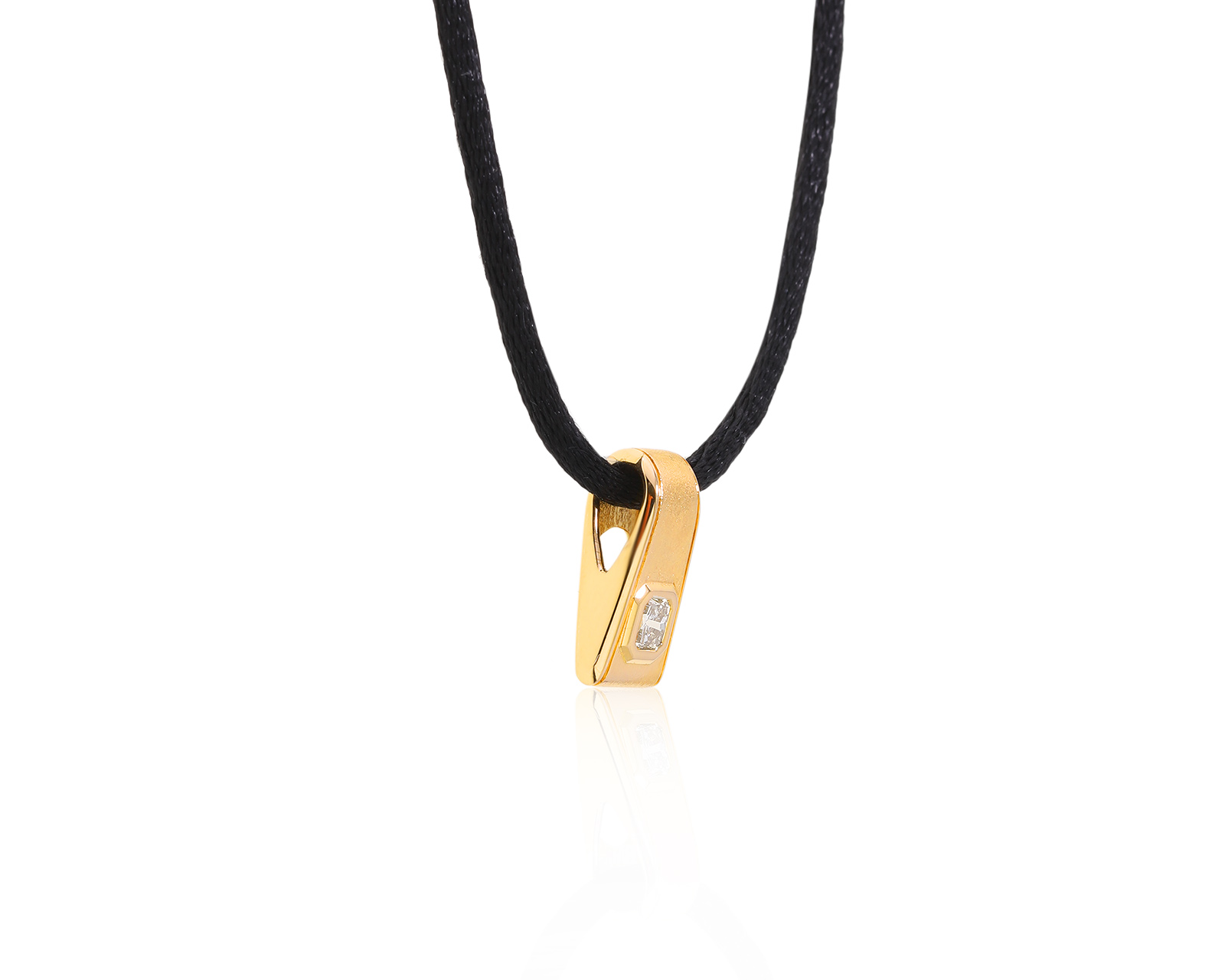 Красивый золотой кулон с бриллиантом 0.36ct