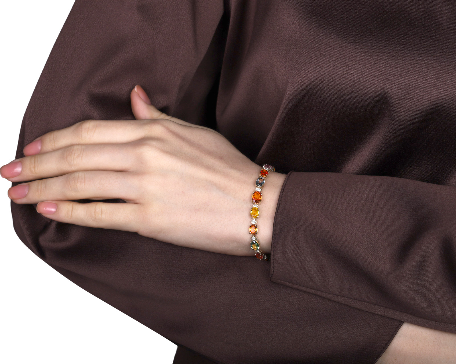 Золотой браслет с цветными сапфирами 15.90ct