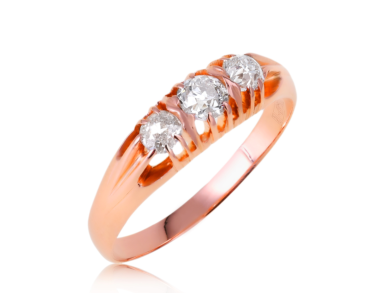 Красивое золотое кольцо с бриллиантами 0.44ct