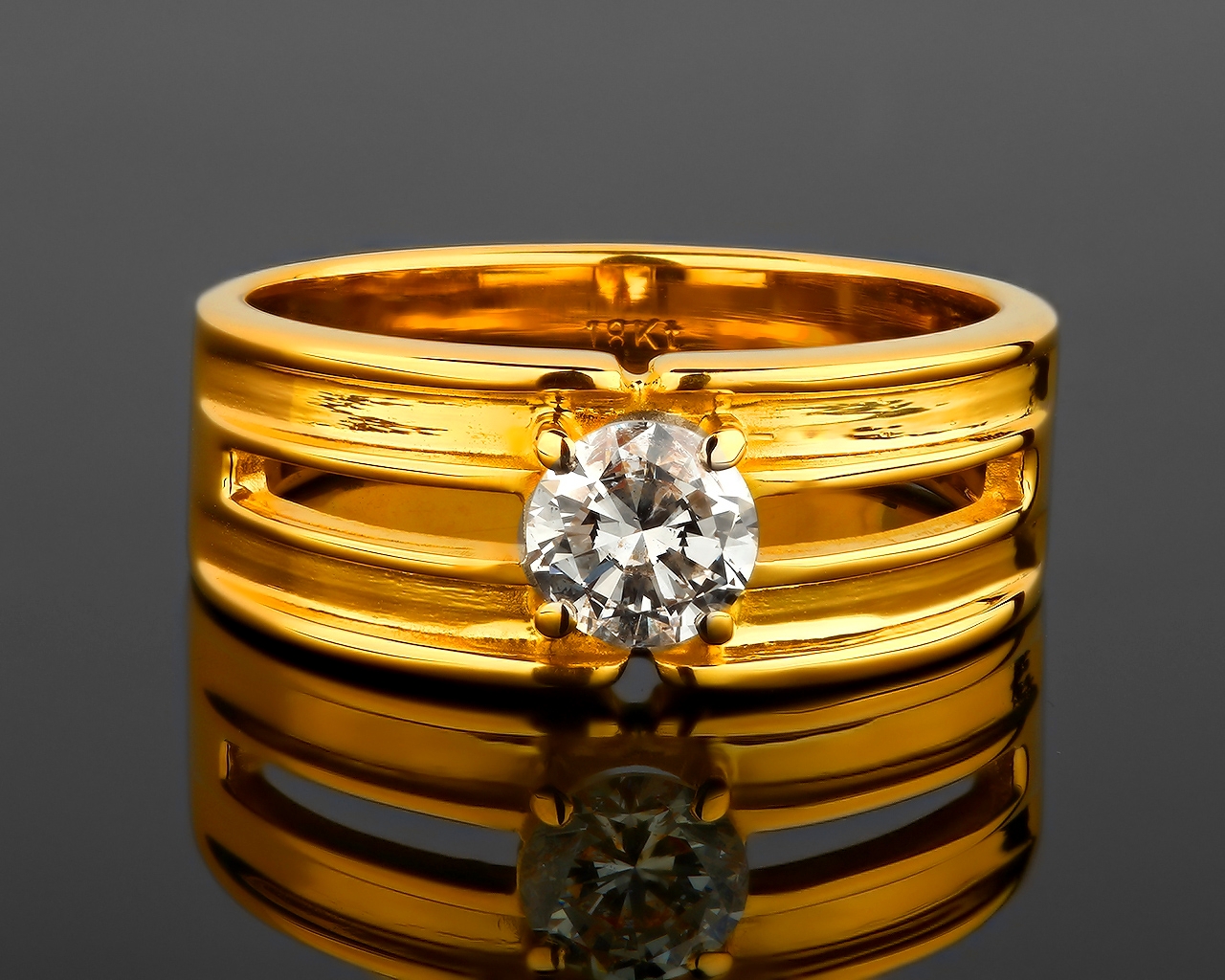Золотое кольцо с бриллиантом 0.72ct 300118/8