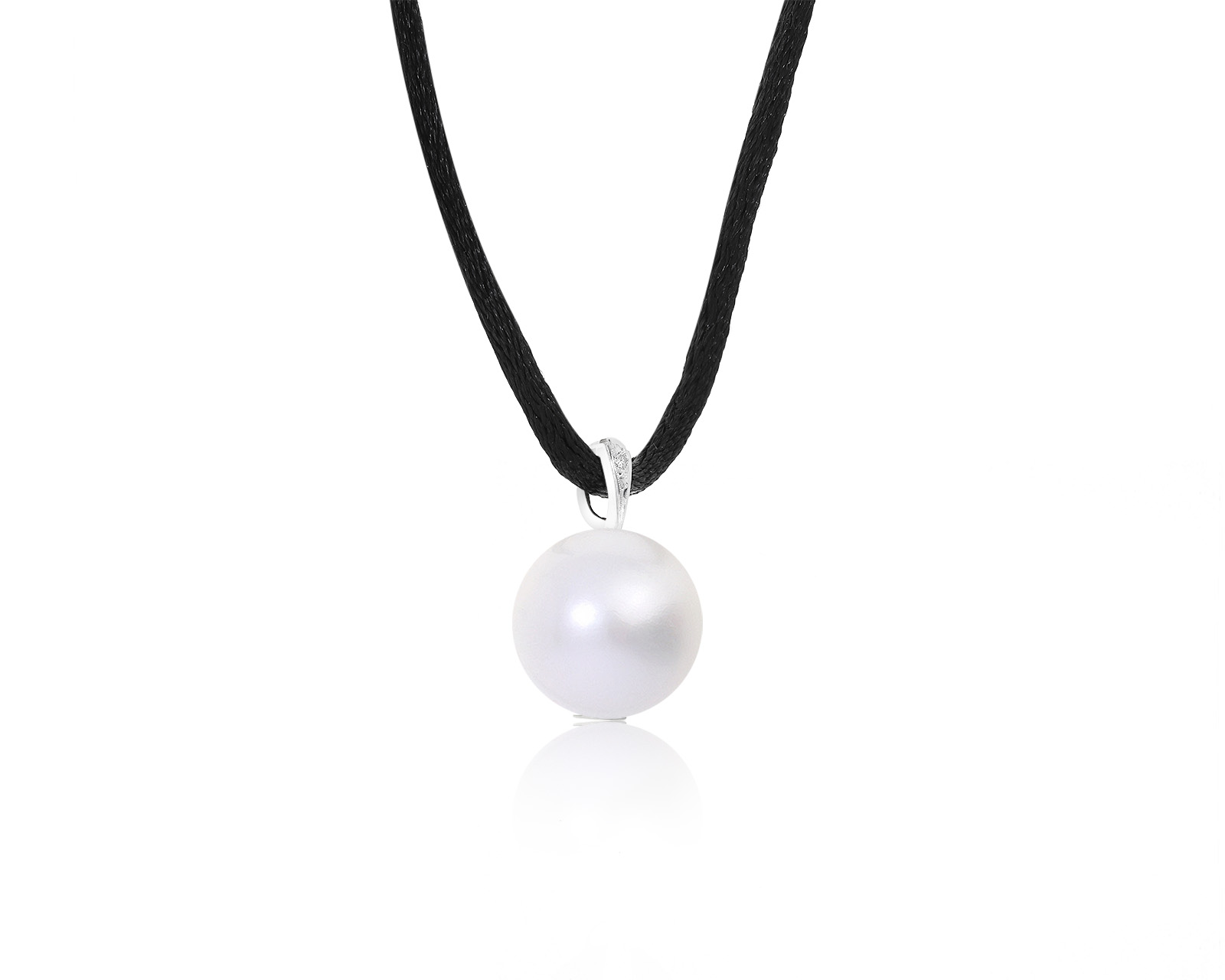 Изумительная платиновая подвеска с жемчужиной 13.40 мм