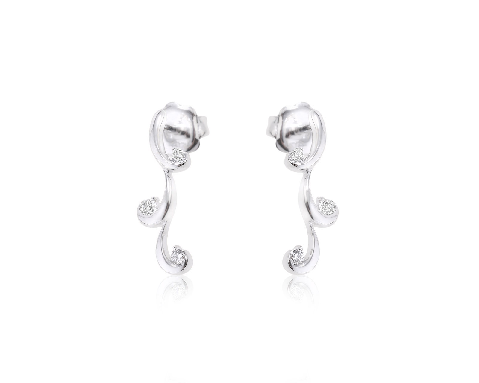 Оригинальные золотые серьги с бриллиантами 0.12ct Mamiko