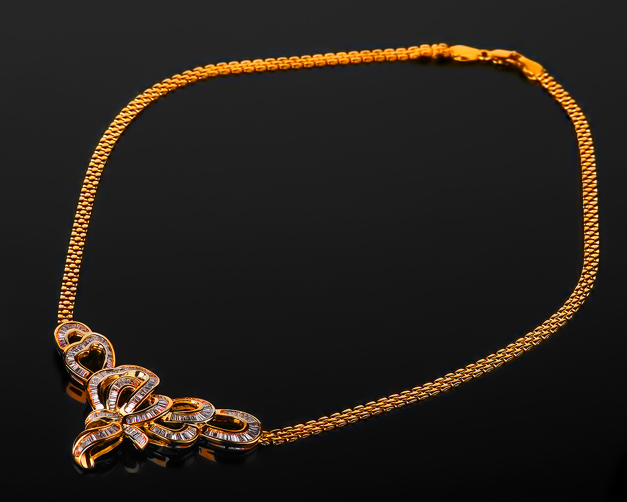 Королевское золотое колье с бриллиантами 4.18ct