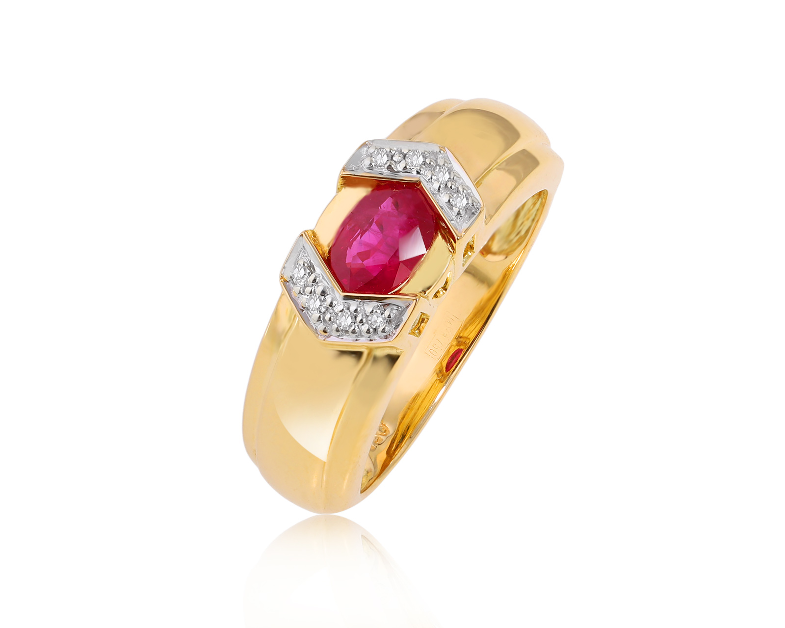 Золотое кольцо с рубином 0.47ct и бриллиантами 0.04ct