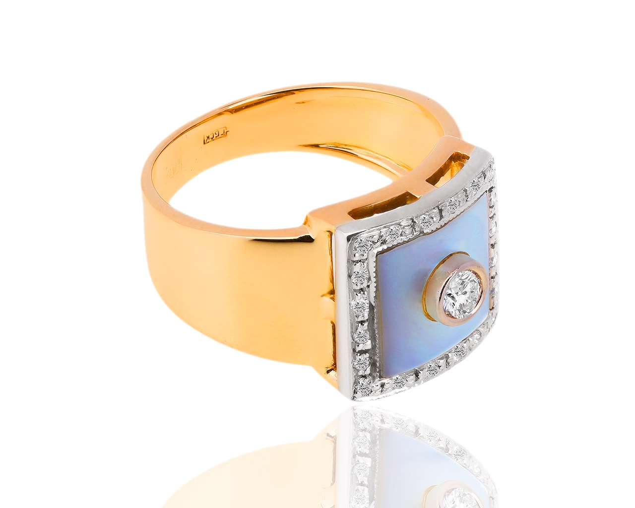Золотое кольцо с перламутром и бриллиантами 0.22ct