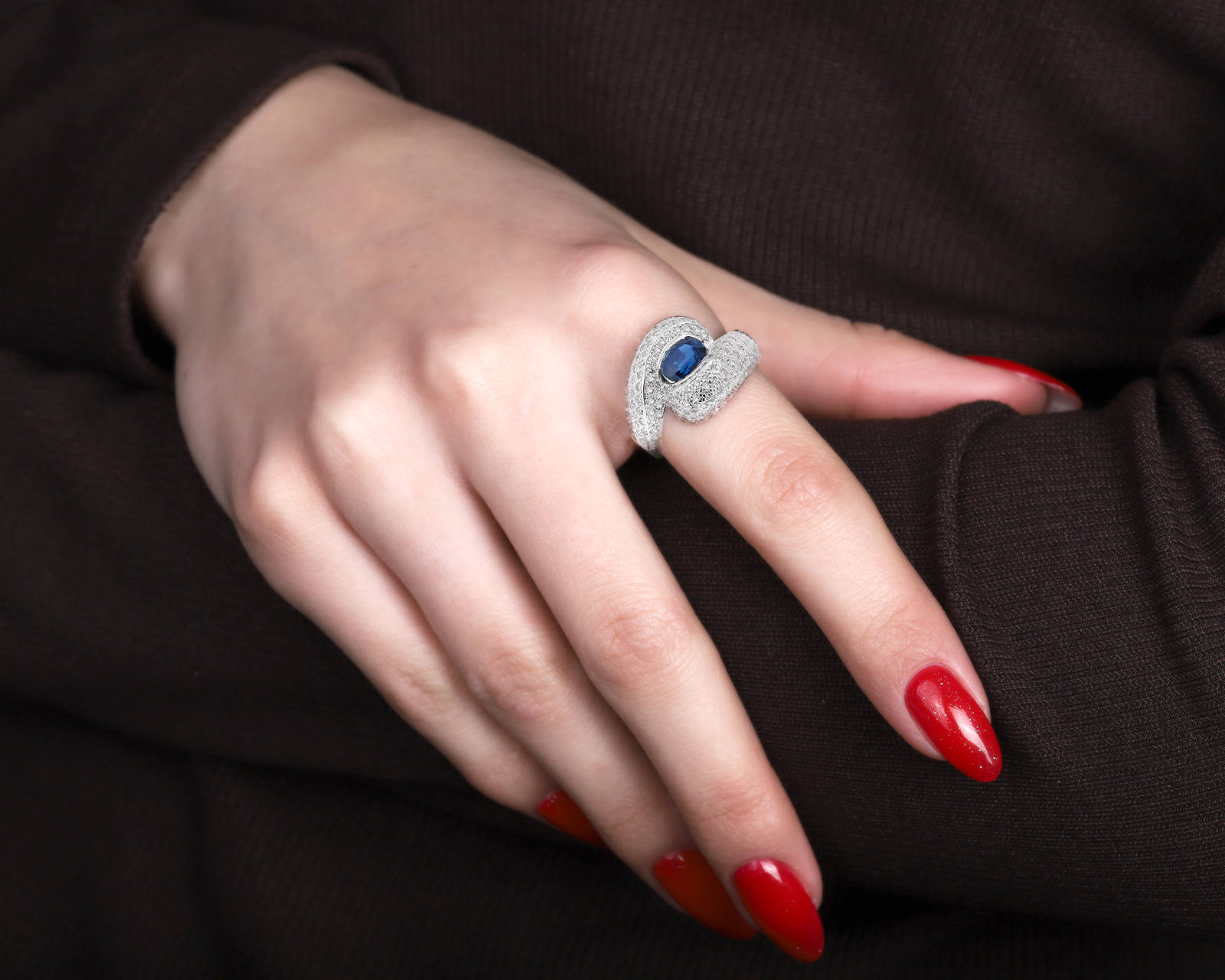 Золотое кольцо с сапфиром 1.21ct и бриллиантами 1.02ct