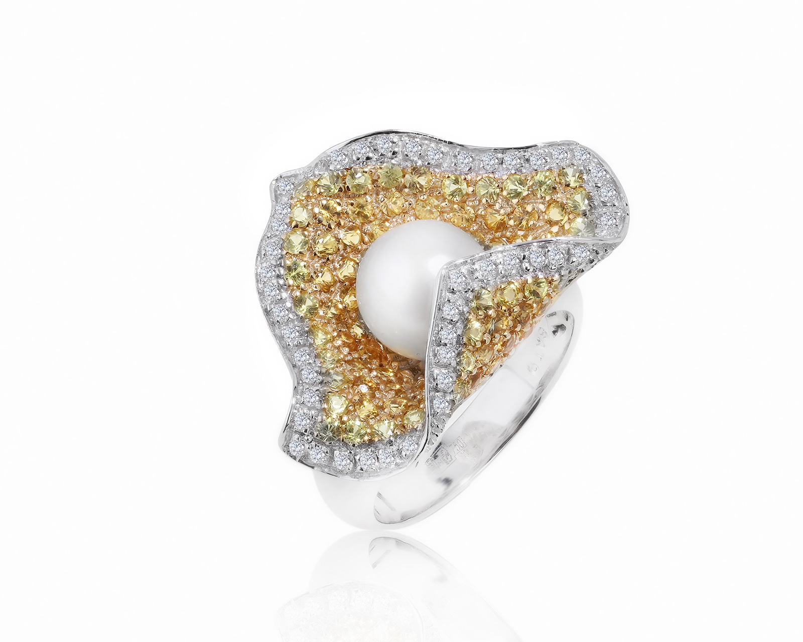Изысканное золотое кольцо с сапфирами 1.90ct