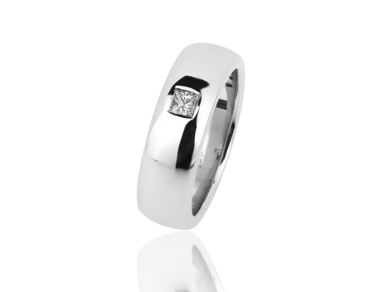 Интересное золотое кольцо с бриллиантом 0.15ct 240419/17