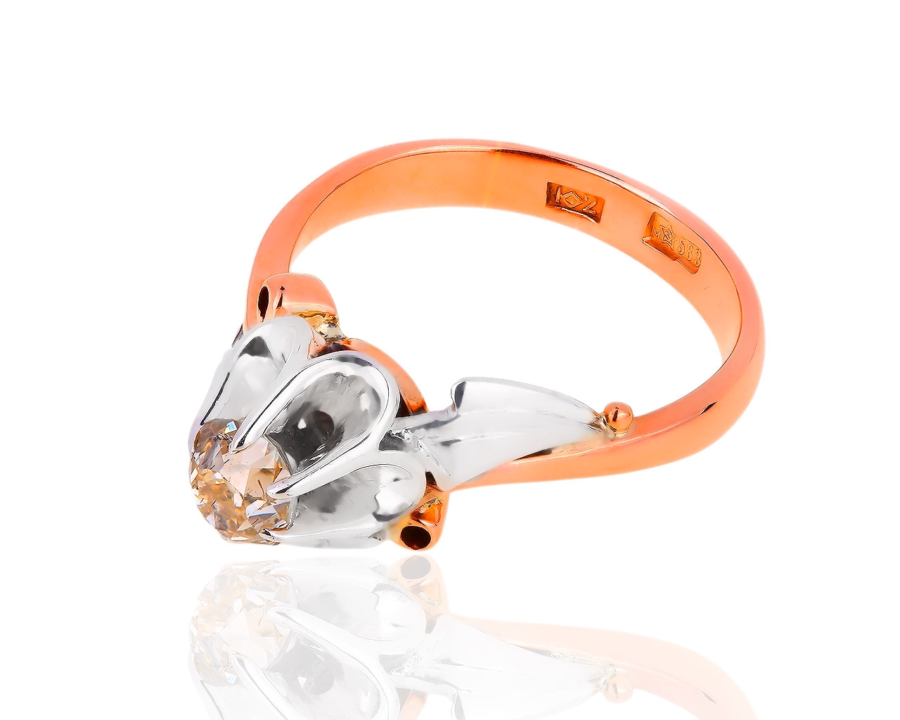 Винтажное золотое кольцо с бриллиантом 0.65ct