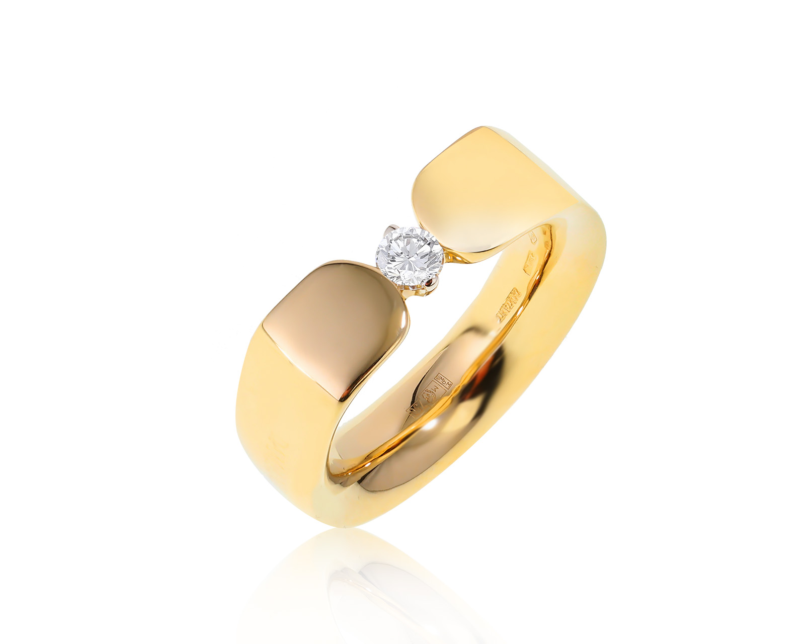 Оригинальное золотое кольцо с бриллиантом 0.15ct Damiani
