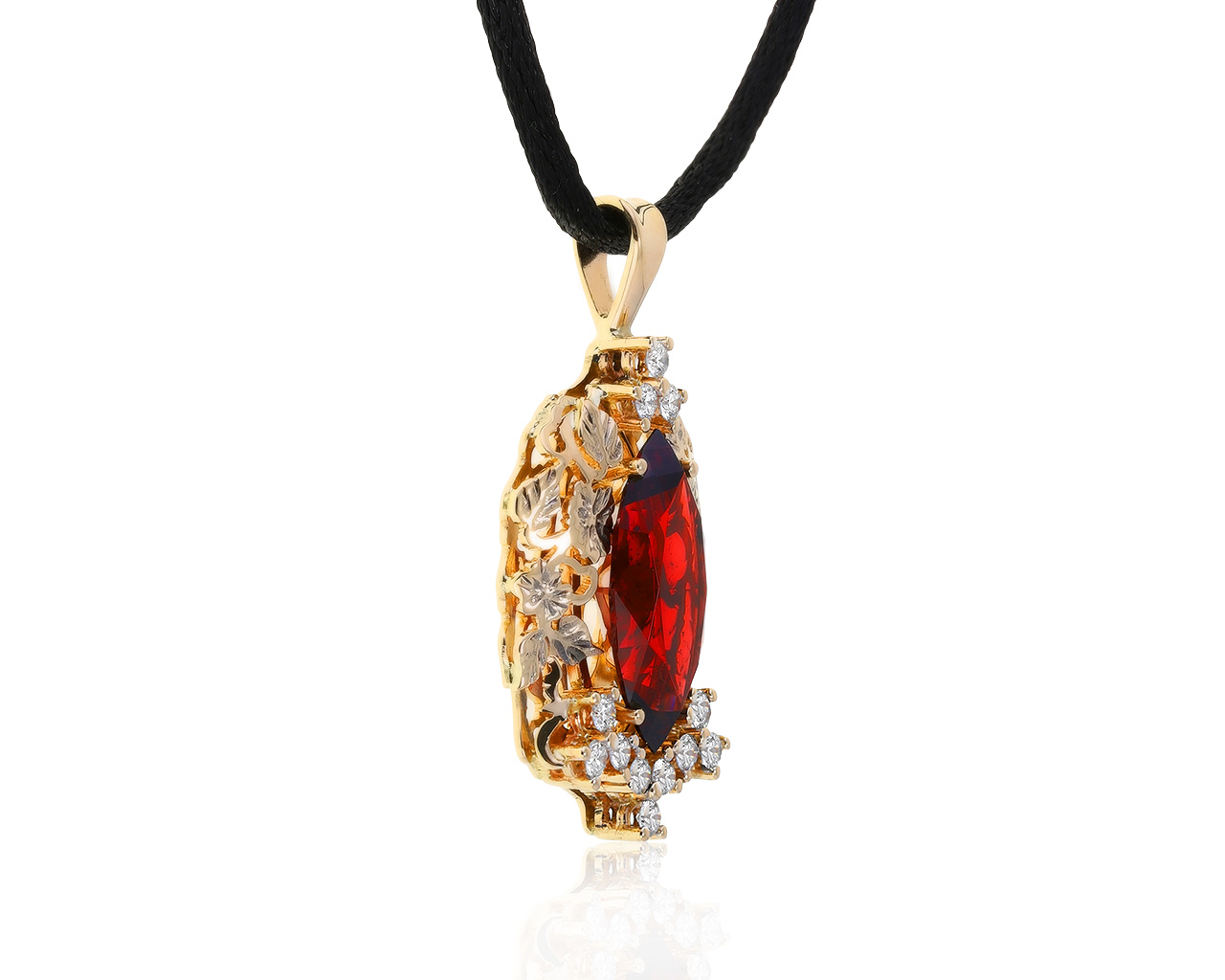 Богатый золотой кулон с гранатом 9.40ct
