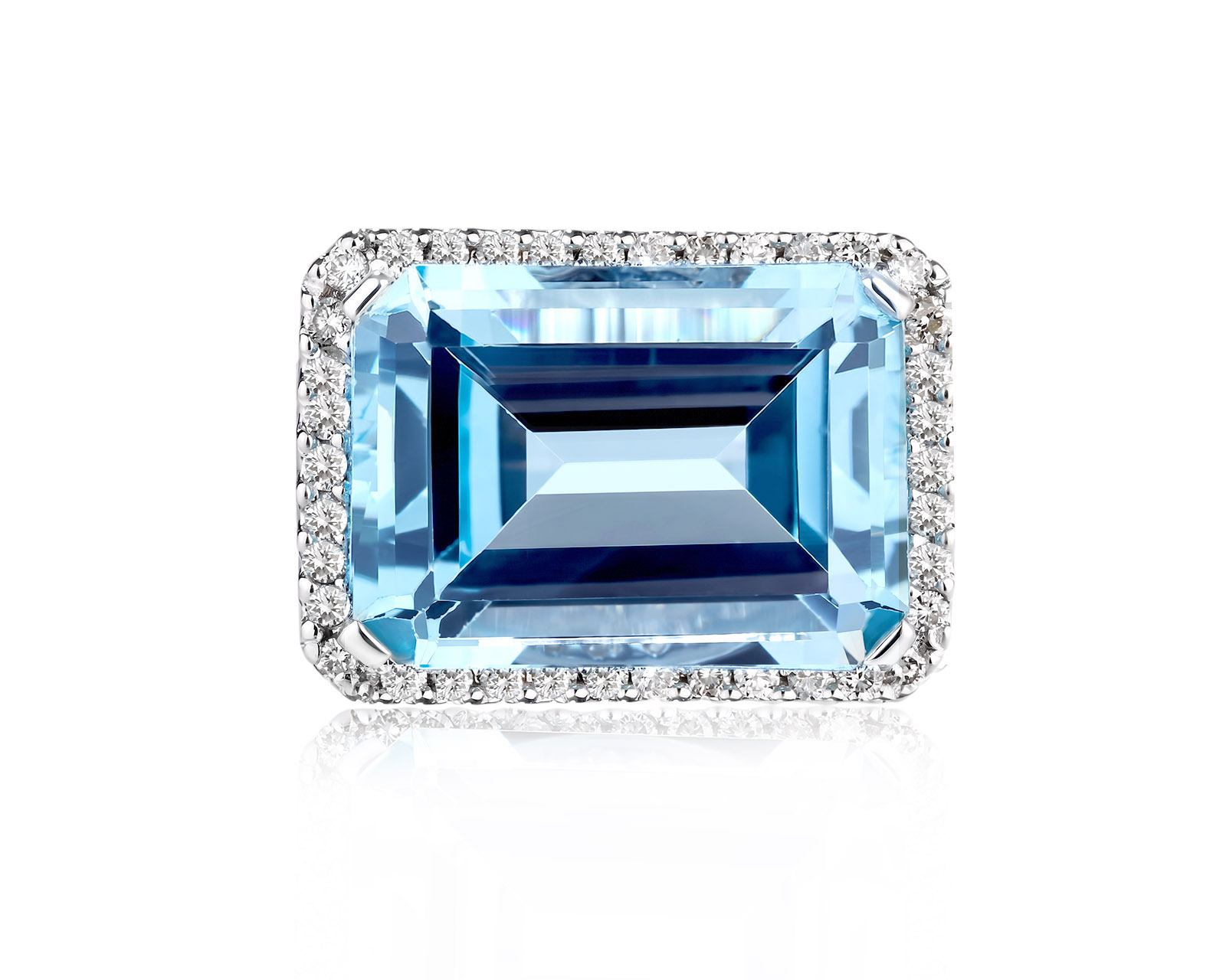 Золотое кольцо с топазом 10.80ct и бриллиантами 0.63ct
