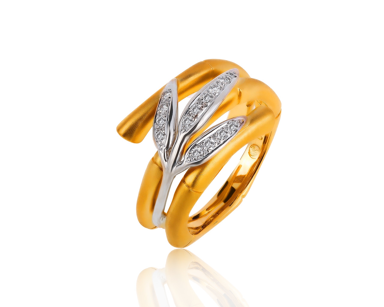 Притягательное золотое кольцо с бриллиантами 0.15ct