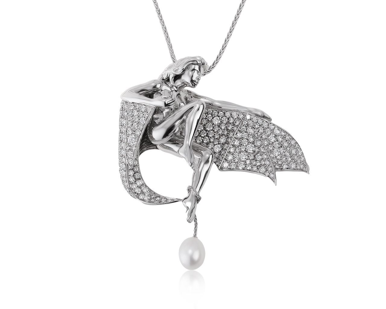 Оригинальный золотой кулон с бриллиантами 5.01ct Boucheron 060421/КМ15 Оригинальный золотой кулон с бриллиантами 5.01ct Boucheron 060421/КМ15