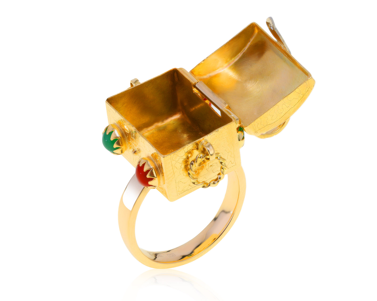 Прекрасное золотое кольцо с халцедонами 2.85ct
