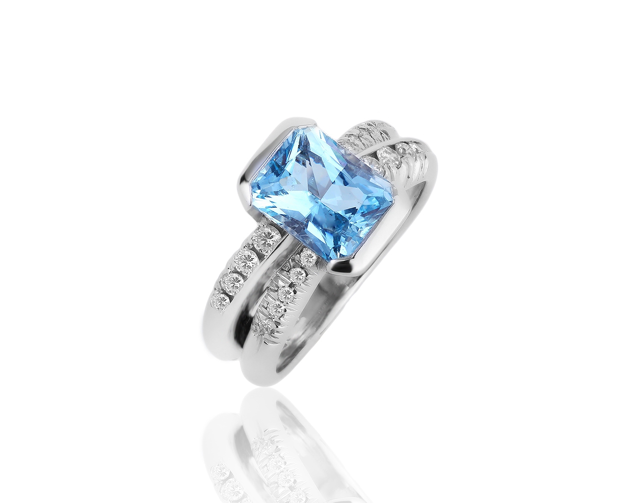 Оригинальное золотое кольцо с аквамарином 2.03ct Crivelli 010719/2 Оригинальное золотое кольцо с аквамарином 2.03ct Crivelli 010719/2