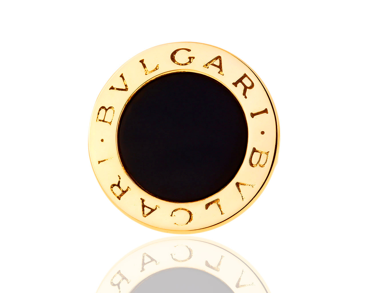 Элегантное золотое кольцо с ониксом Bvlgari