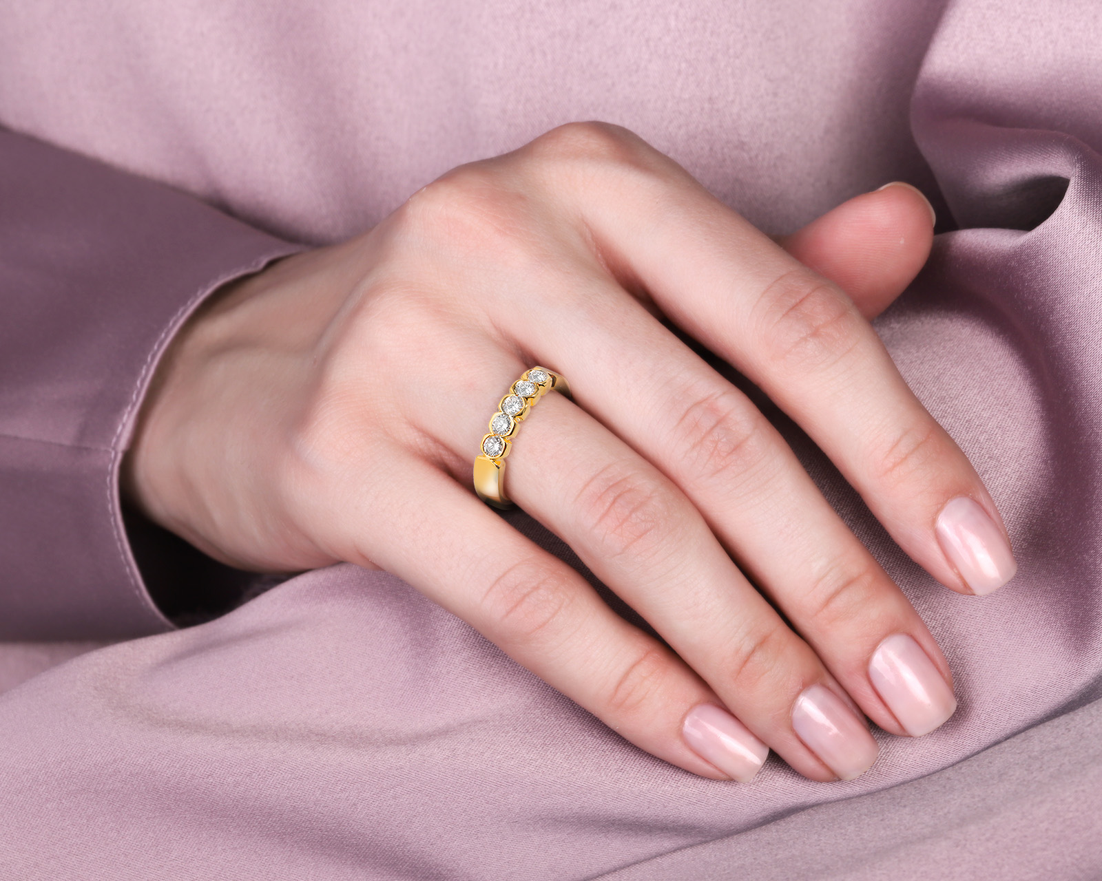 Оригинальное золотое кольцо с бриллиантами 0.55ct Damiani