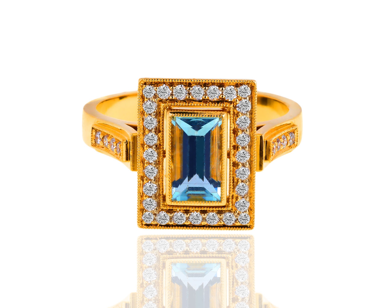 Золотое кольцо с аквамарином и бриллиантами 0.45ct