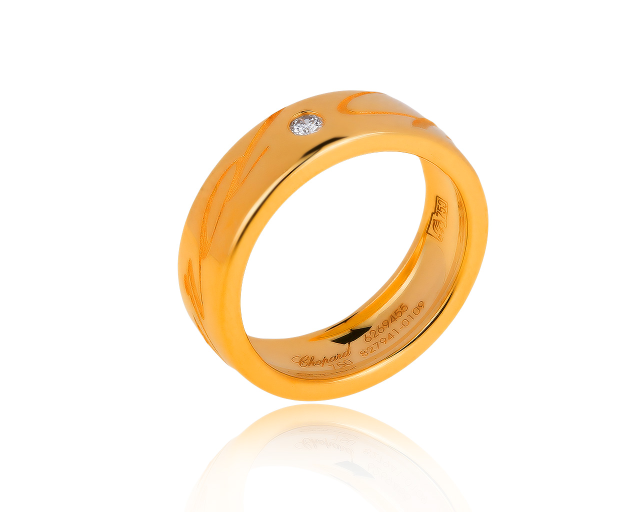 Достойное золотое кольцо с бриллиантом 0.05ct Chopard