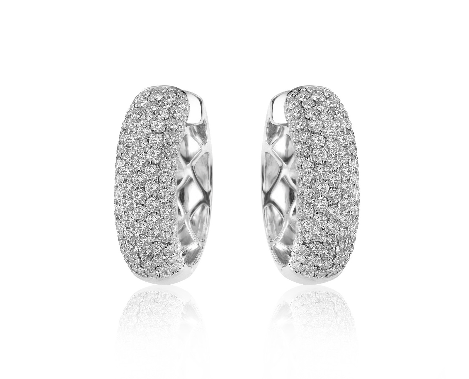 Прелестные золотые серьги с бриллиантами 3.40ct