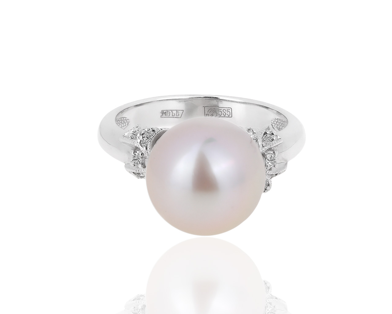 Золотое кольцо с жемчугом и бриллиантами 0.09ct 261118/5