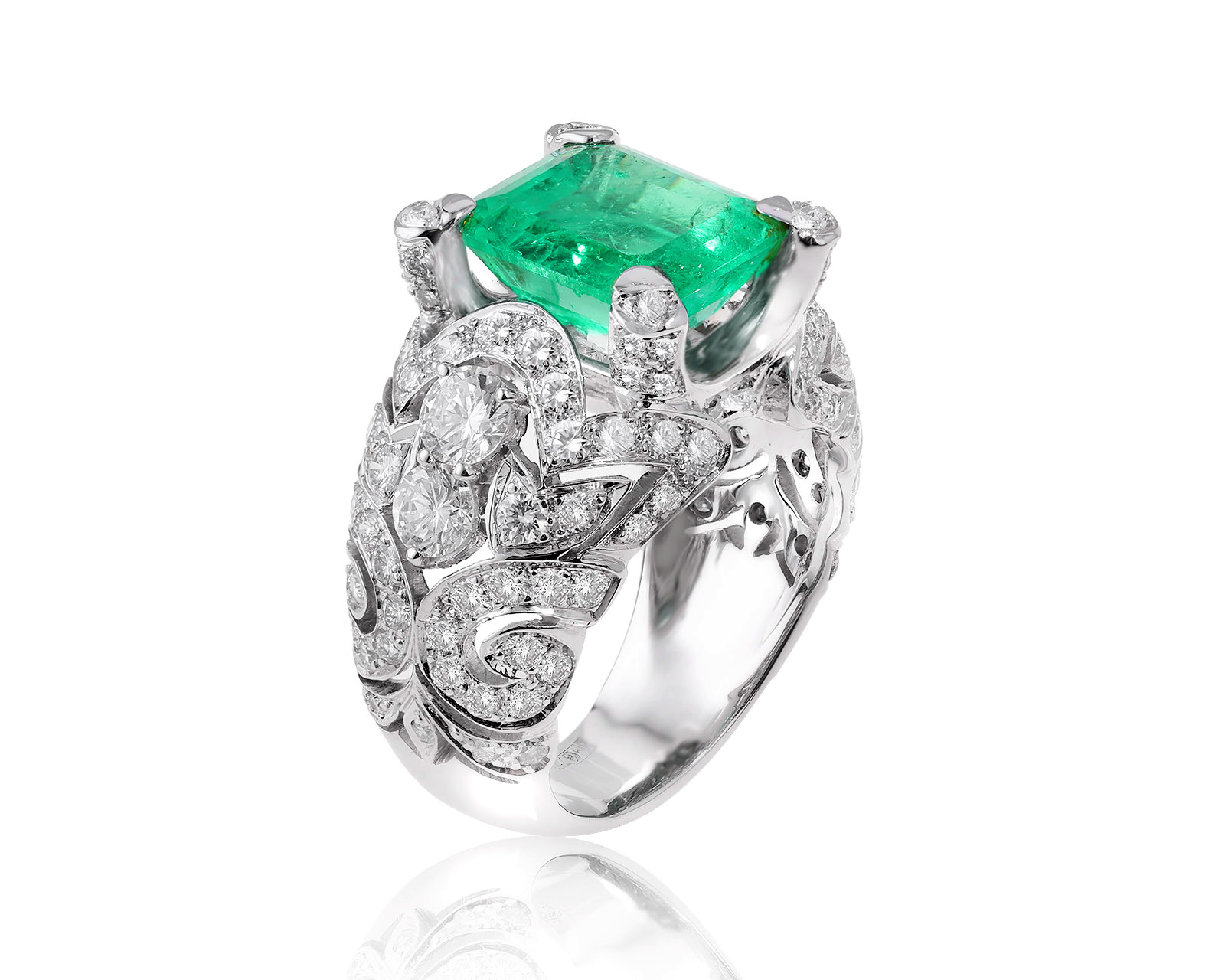 Золотое кольцо с колумбийским изумрудом 6.70ct Evgeny Matveev 110424/КМ14