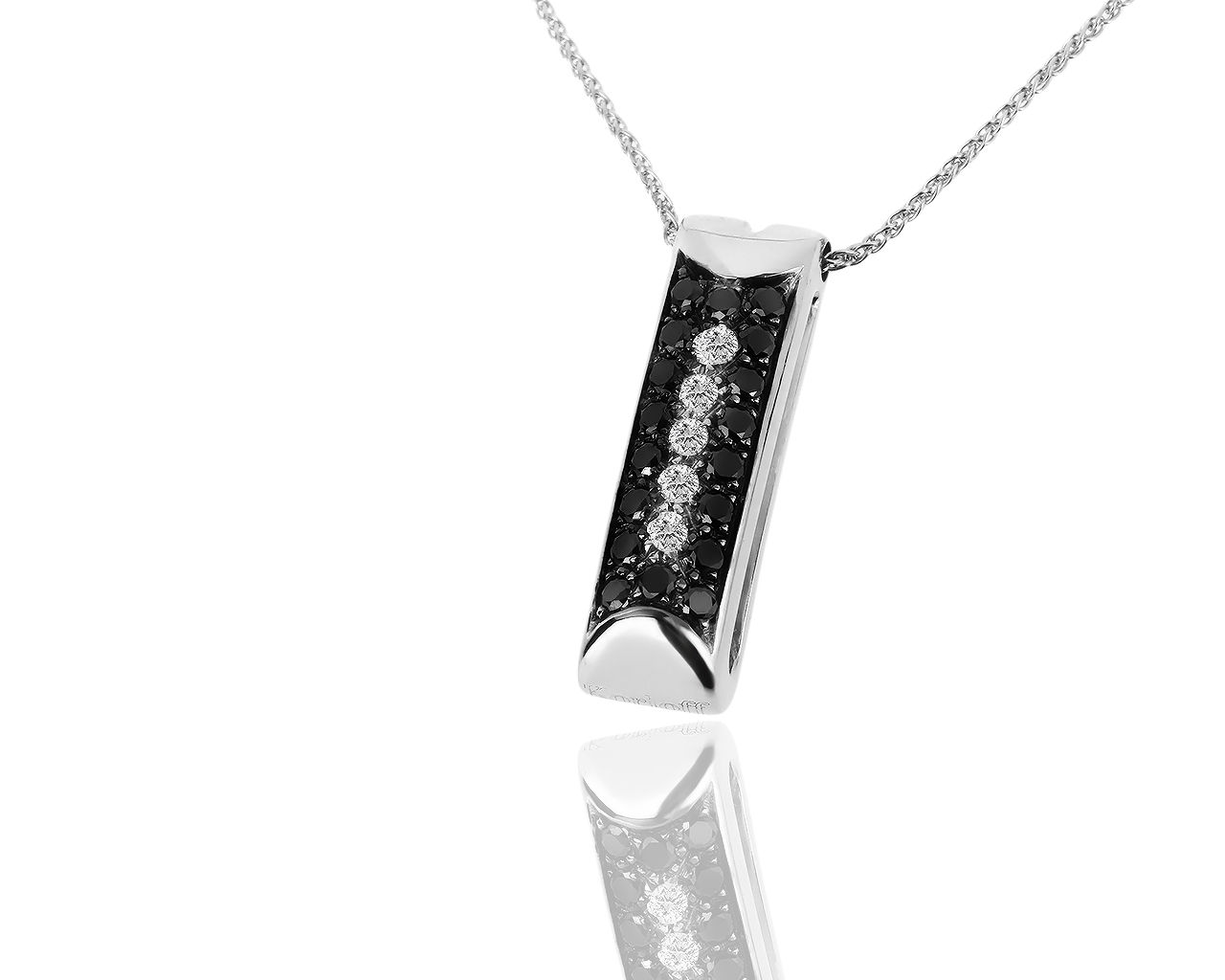 Золотая подвеска с бриллиантами 0.58ct Korloff 261217/16