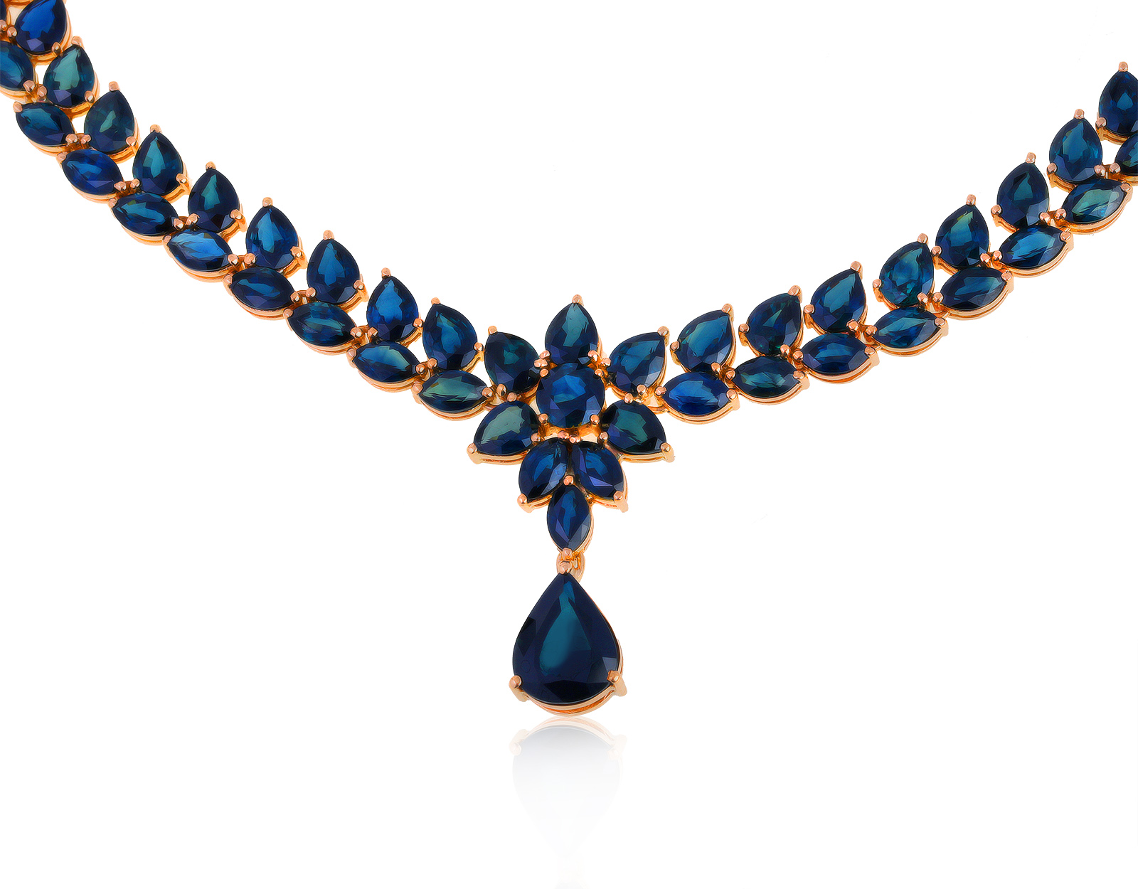 Золотое колье с сапфирами 93.40ct