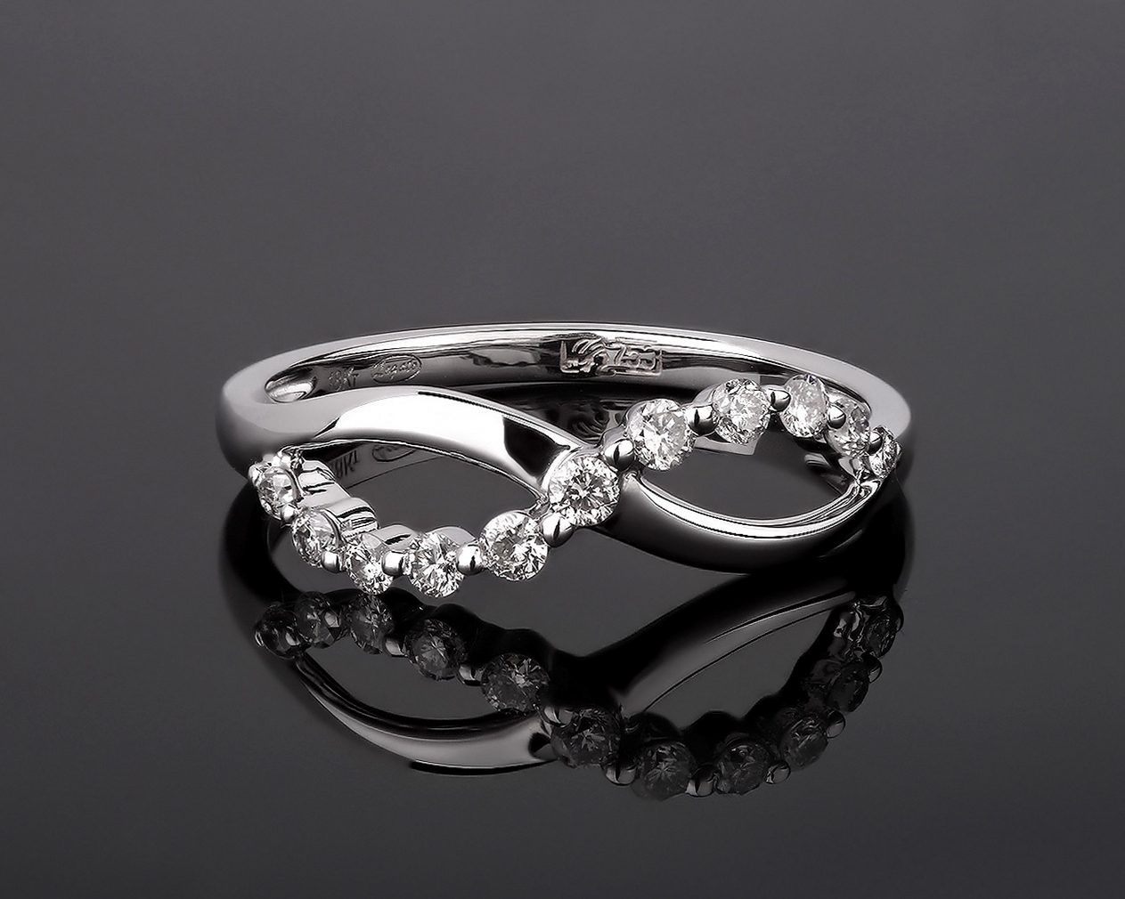 Стильное золотое кольцо с бриллиантовой дорожкой 0.24ct 240617/2 Стильное золотое кольцо с бриллиантовой дорожкой 0.24ct 240617/2