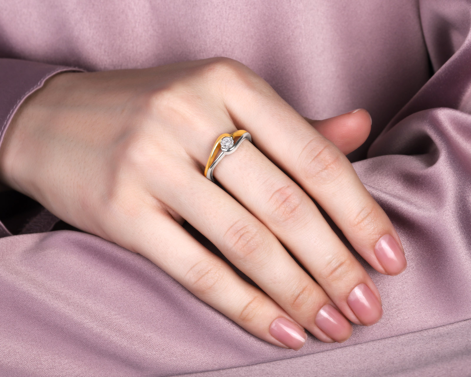 Золотое кольцо с бриллиантом 0.34ct