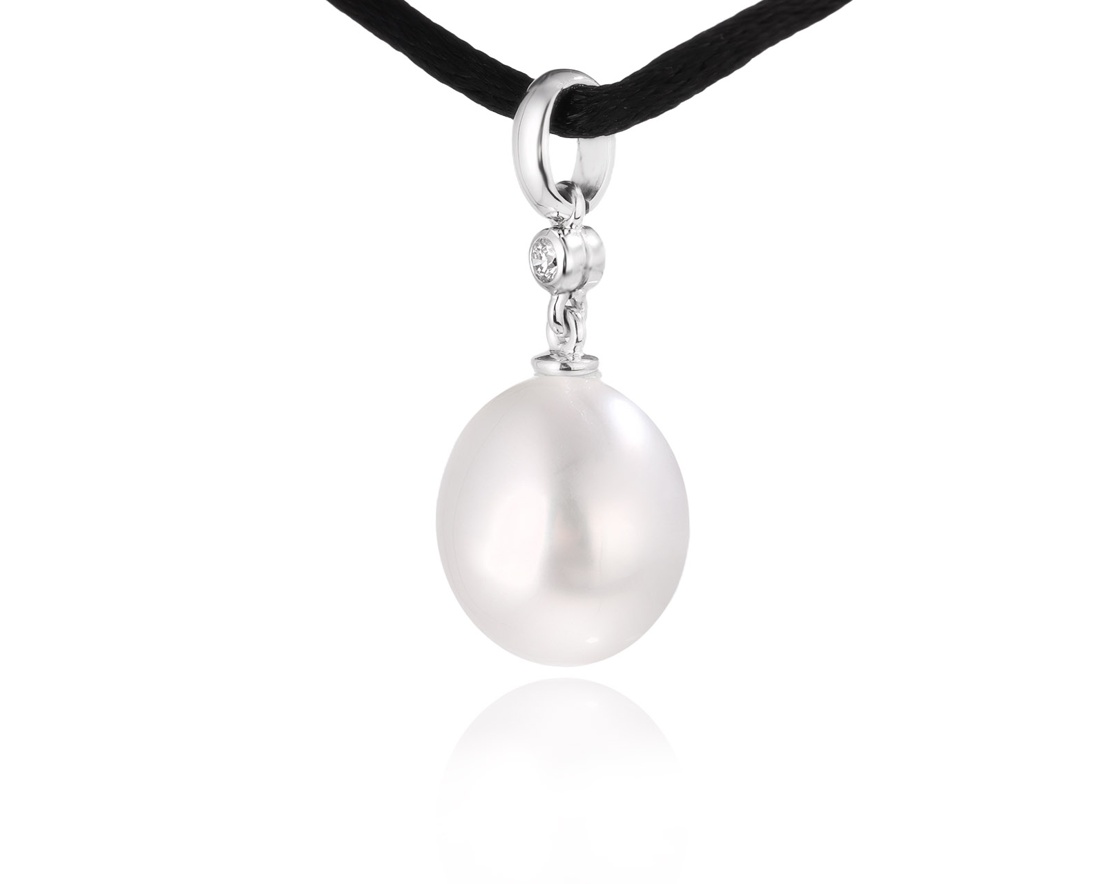 Оригинальный золотой кулон с бриллиантом 0.04ct Antonio Seijo