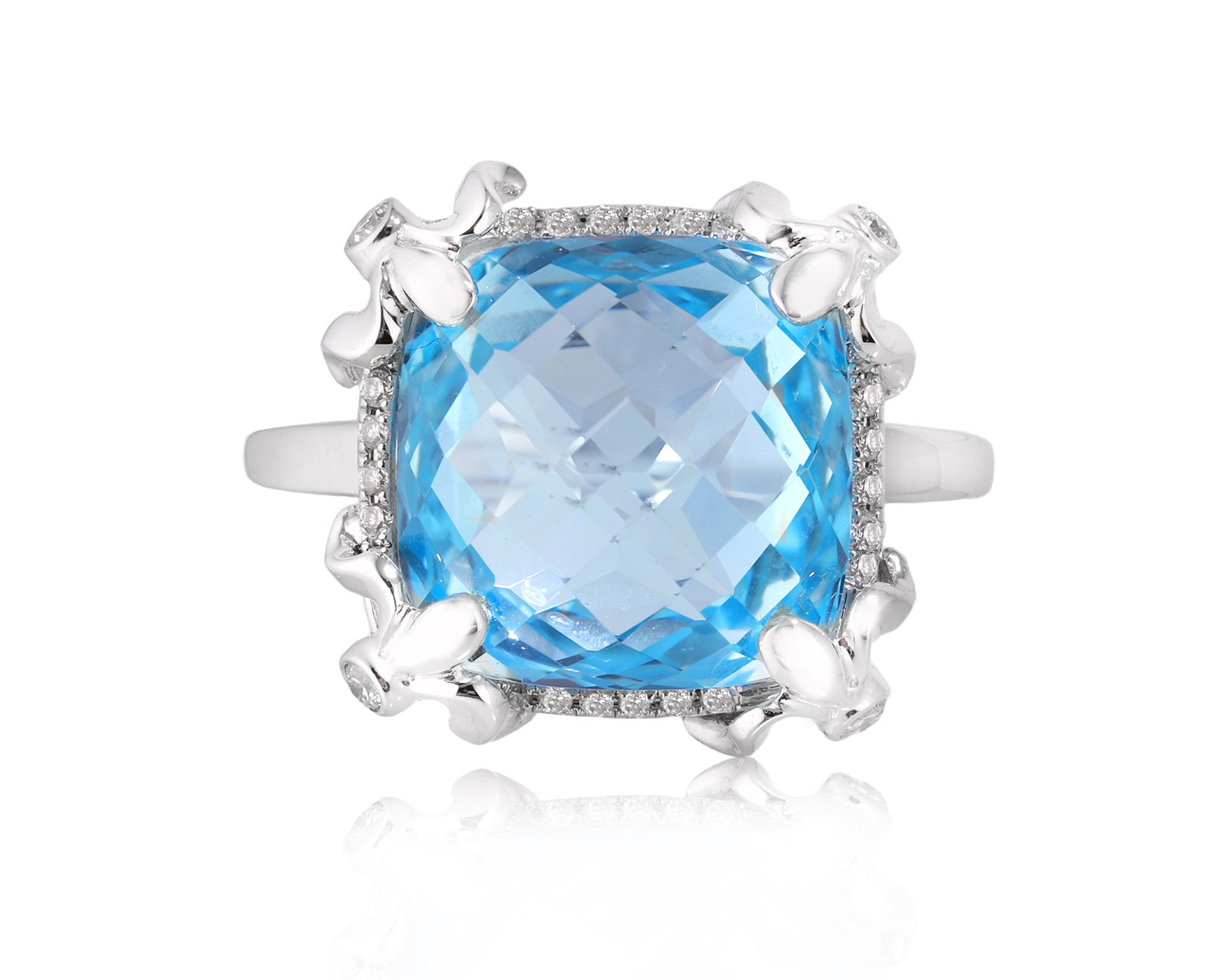 Золотое кольцо с топазом 11.56ct и бриллиантами 0.19ct