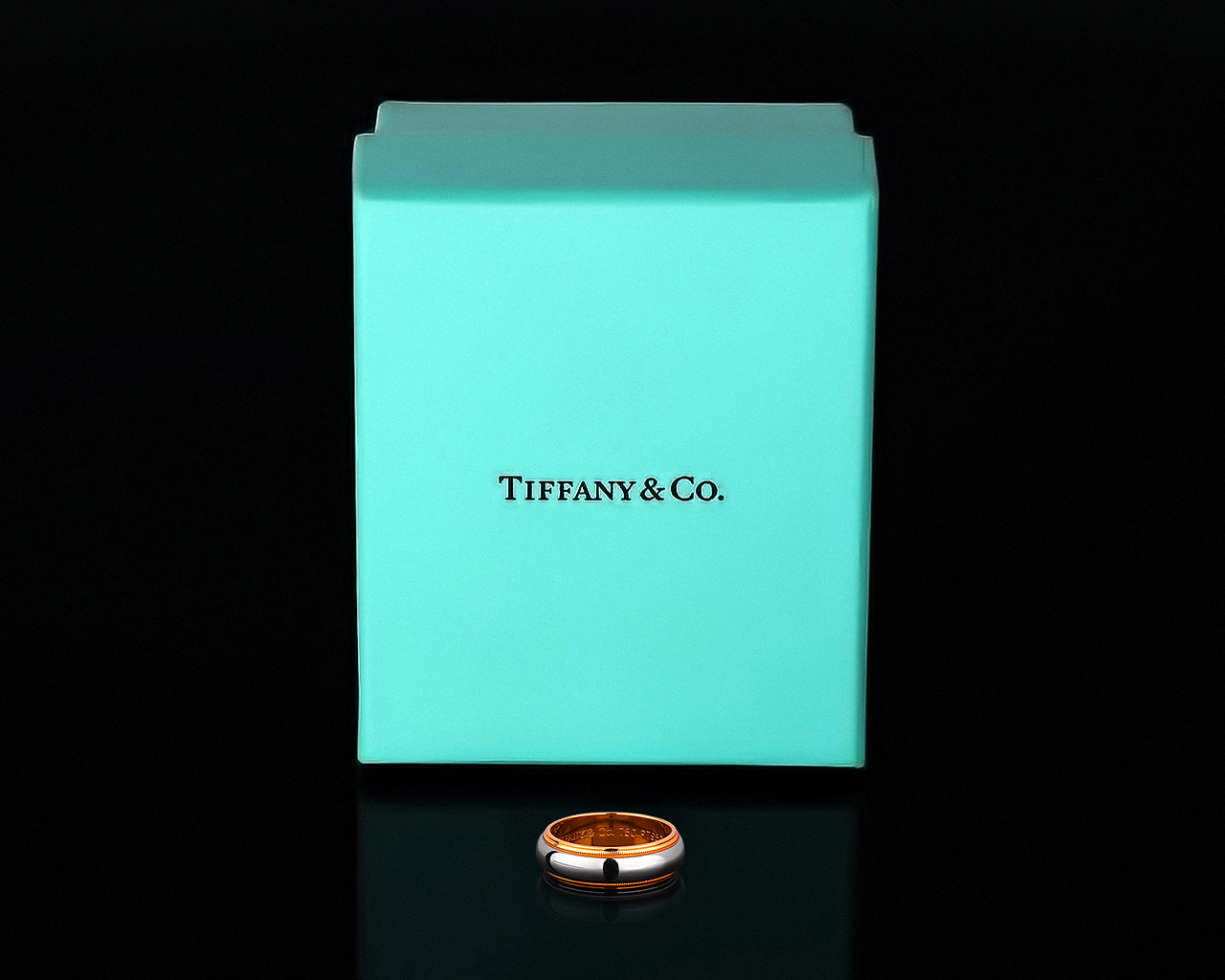Обручальное кольцо из платины и золота Tiffany&Co Milgrain