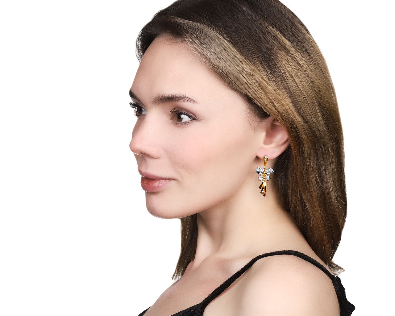 Изысканные золотые серьги с бриллиантами 0.60ct