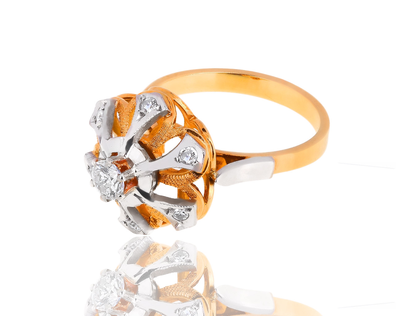 Необычное золотое кольцо с бриллиантами 0.41ct