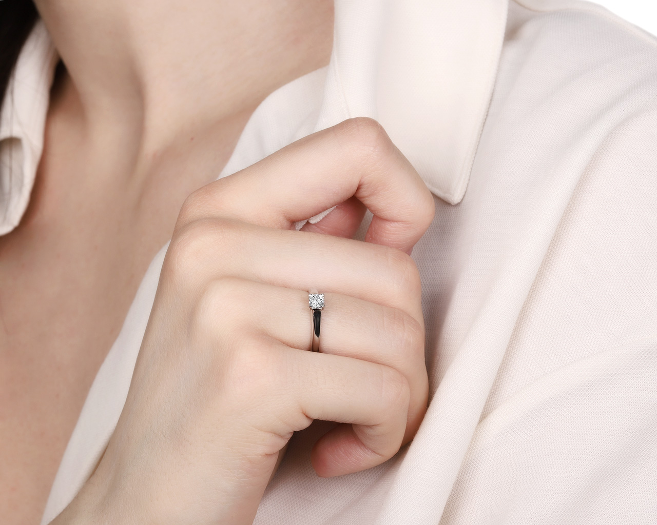 Оригинальное платиновое кольцо с бриллиантом 0.30ct Tiffany&Co Lucida