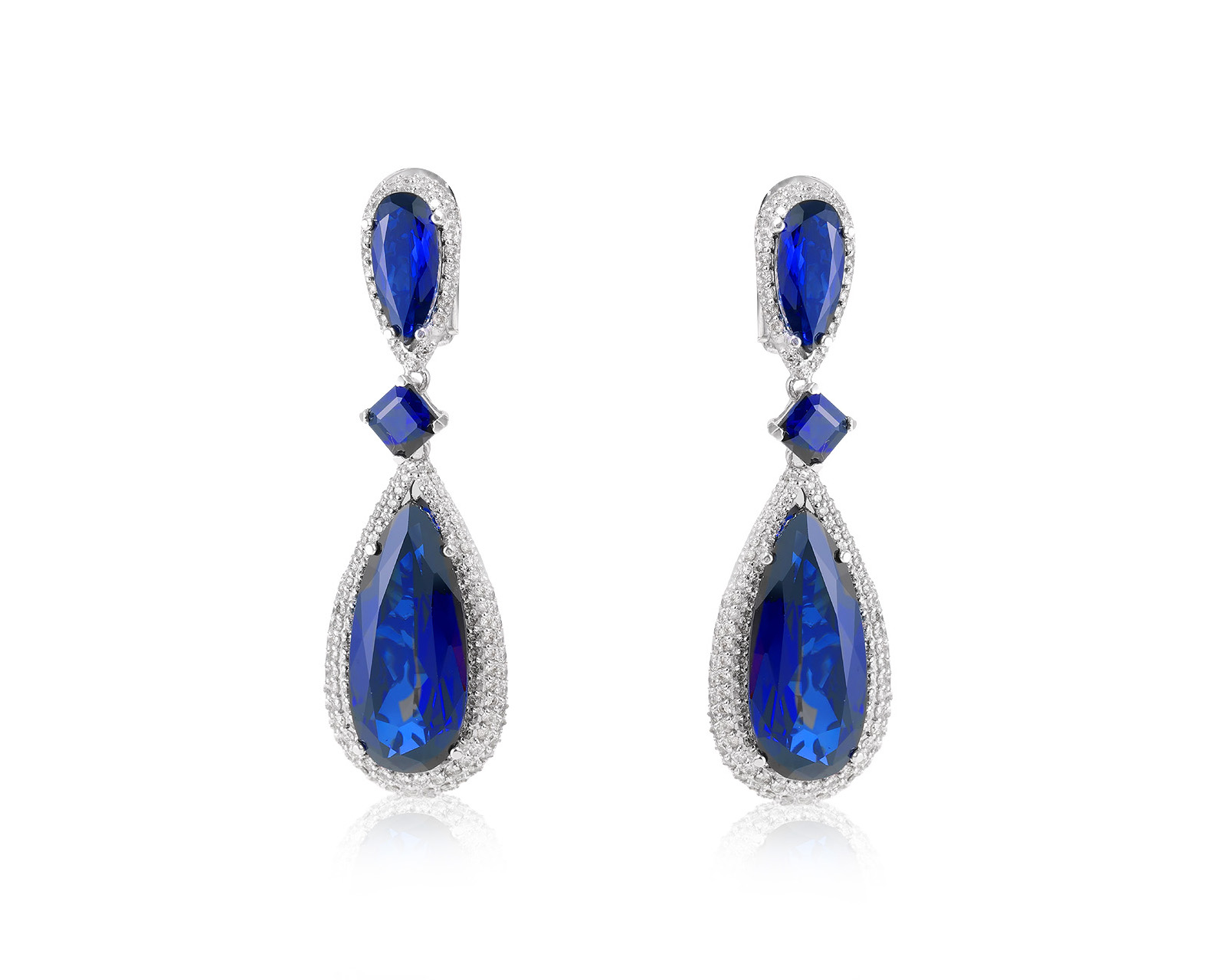 Золотые серьги с сапфирами 30.32ct и бриллиантами 3.67ct
