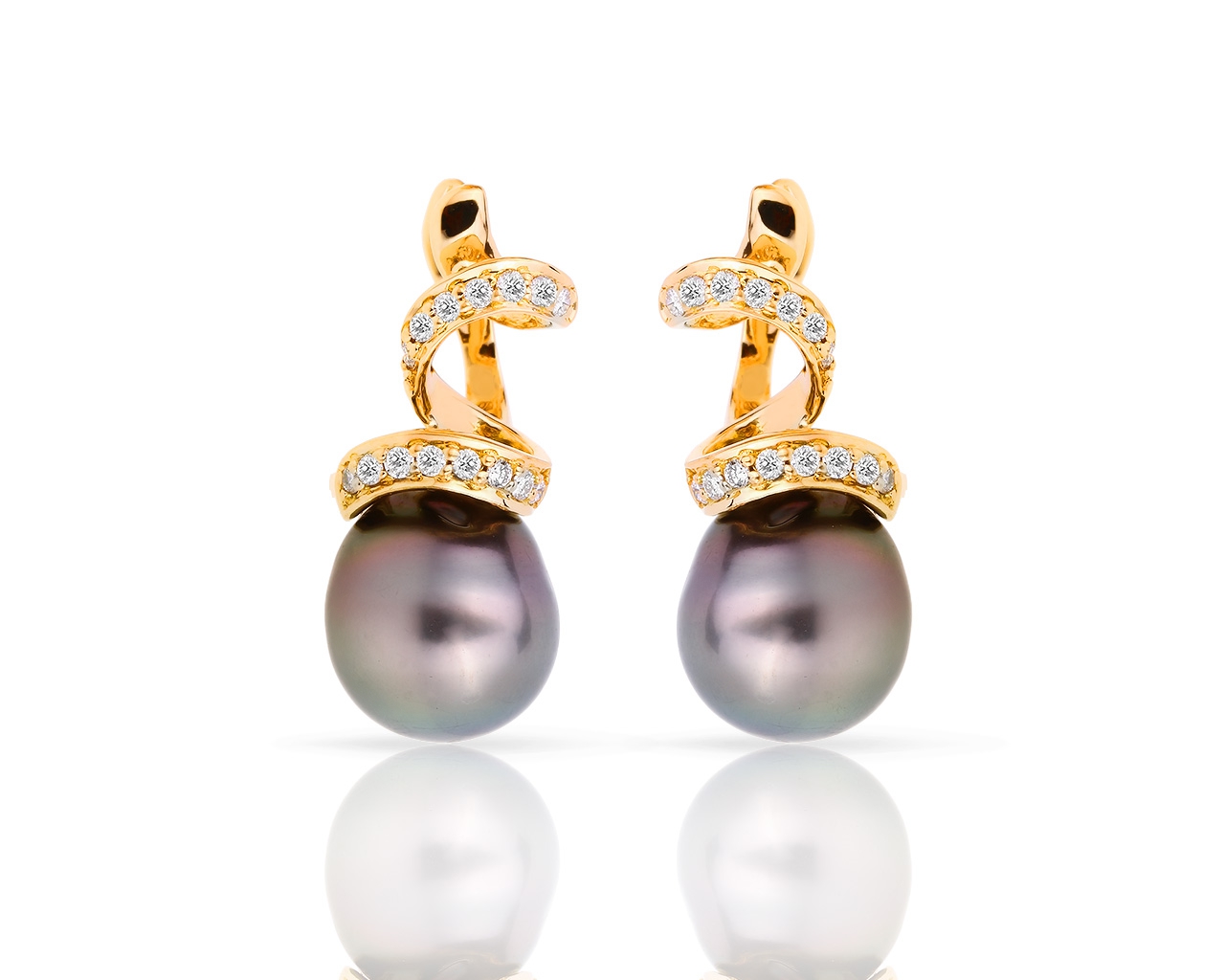 Золотые серьги с бриллиантами 0.40ct и черным жемчугом 020418/9