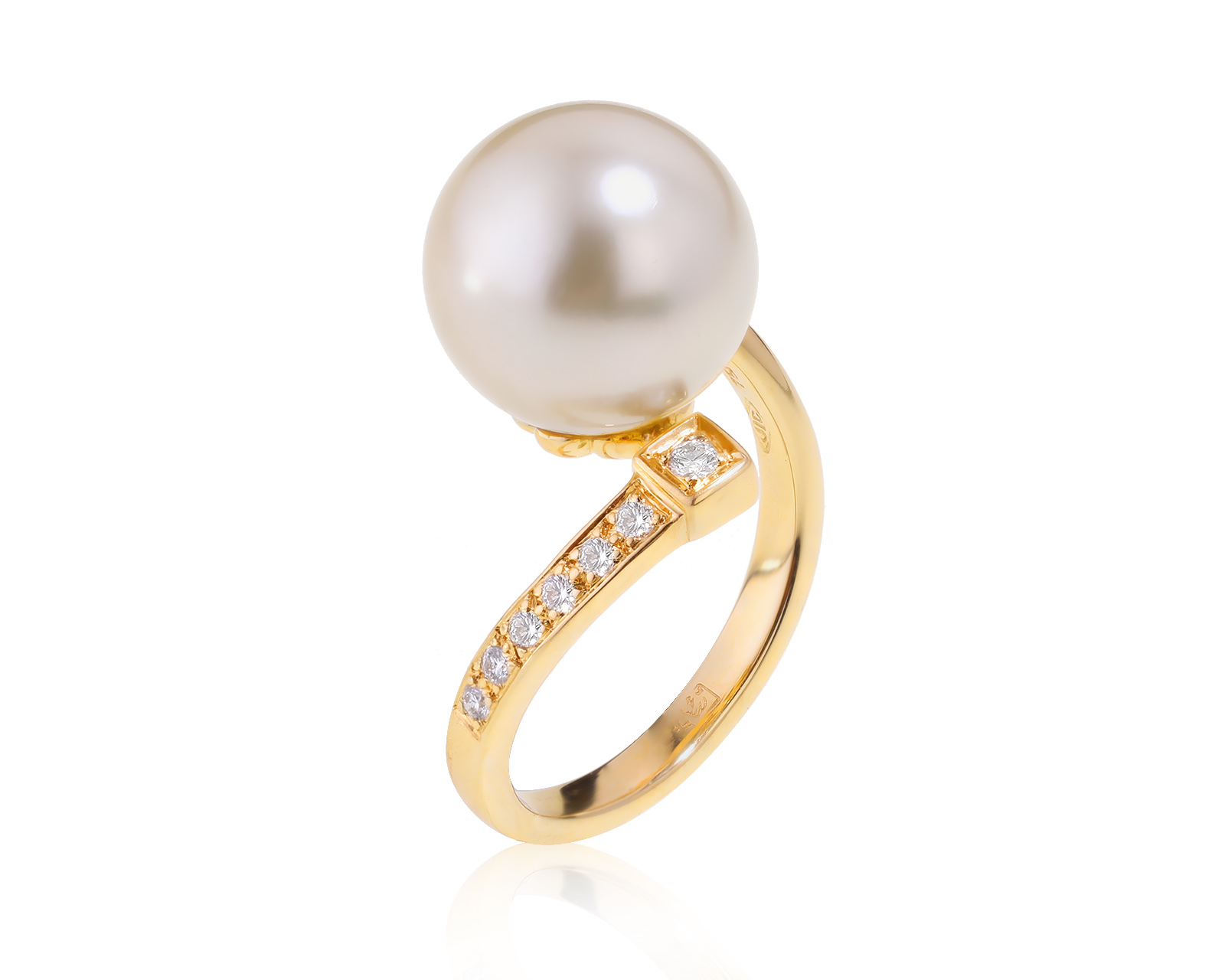 Изысканное золотое кольцо с жемчугом 13.00 мм 170522/16
