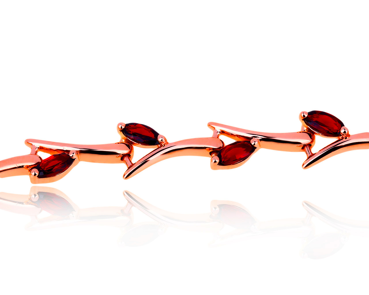 Изысканный золотой браслет с гранатами