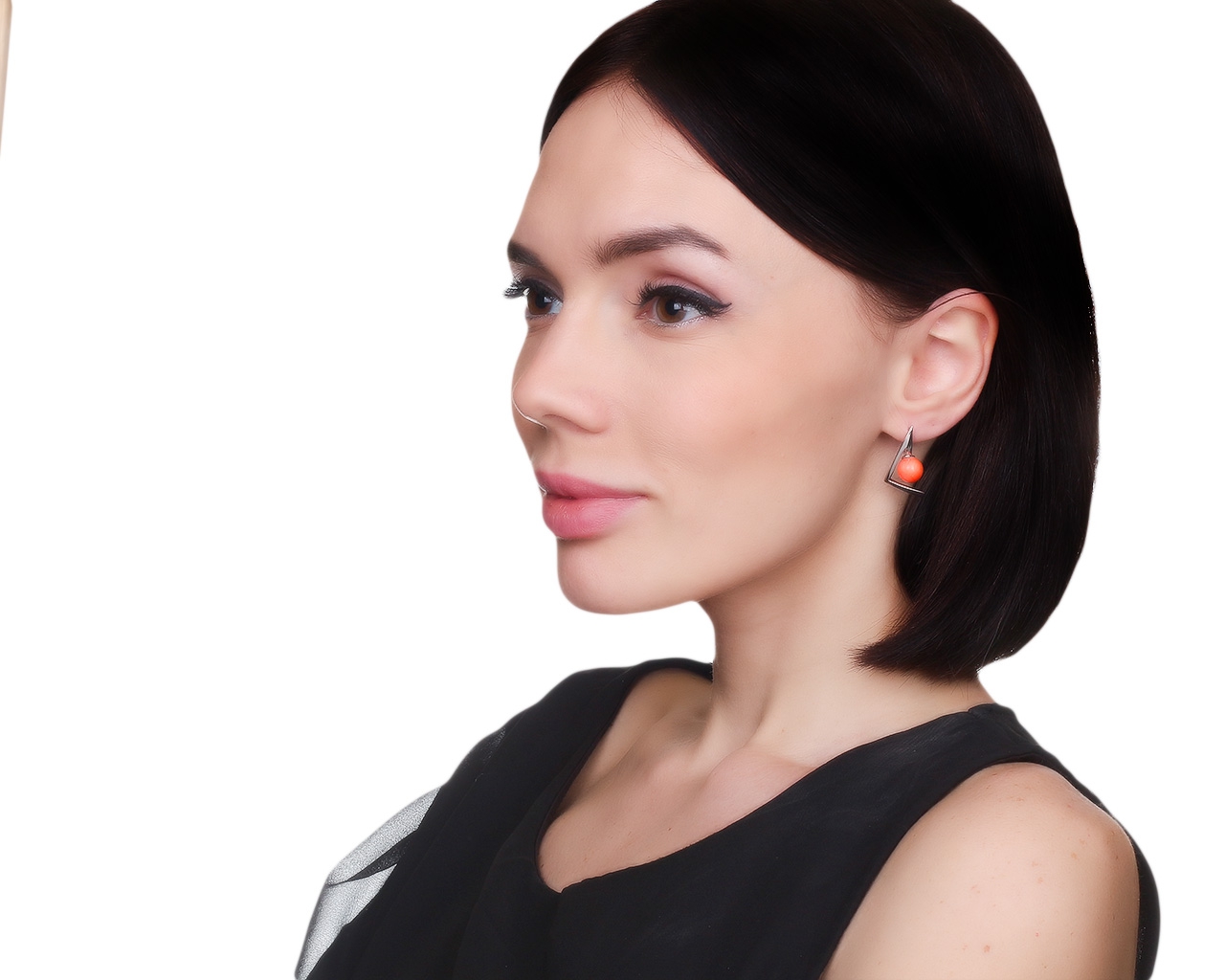 Изящные золотые серьги с кораллами 9.85ct