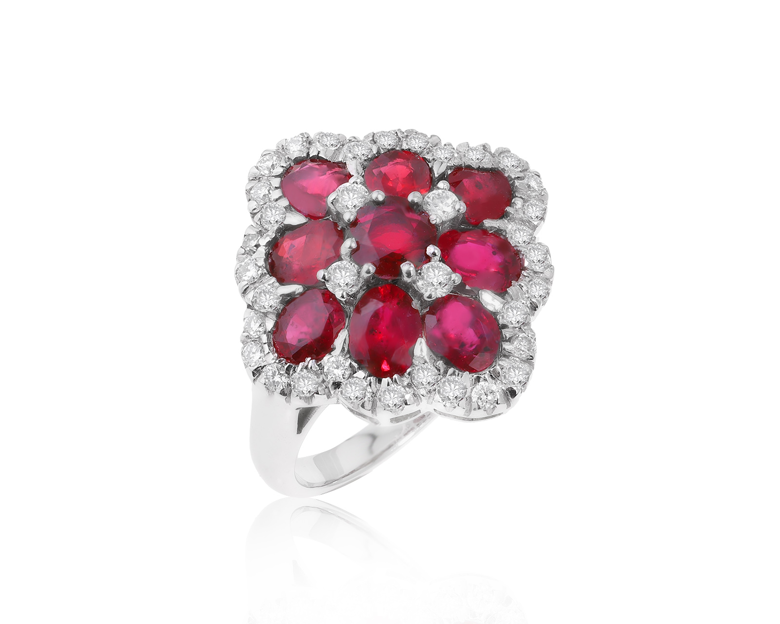 Золотое кольцо с рубинами 3.57ct и бриллиантами 0.50ct 030524/14