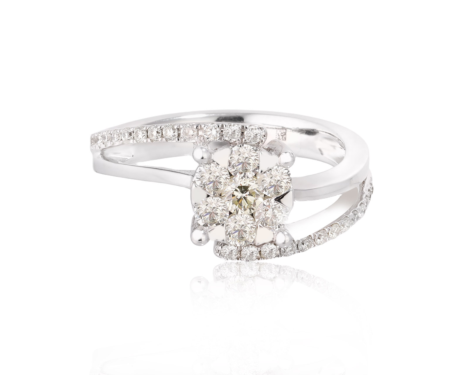 Оригинальное золотое кольцо с бриллиантами 0.68ct Constantin Artmayer