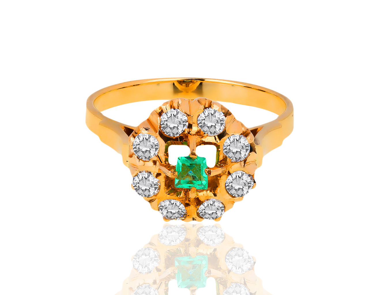 Классическое золотое кольцо с изумрудом и бриллиантами 0.50ct