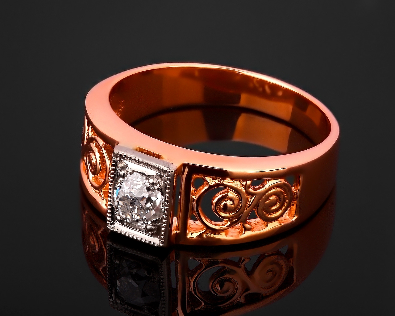 Красивое золотое кольцо с бриллиантами 0.40ct