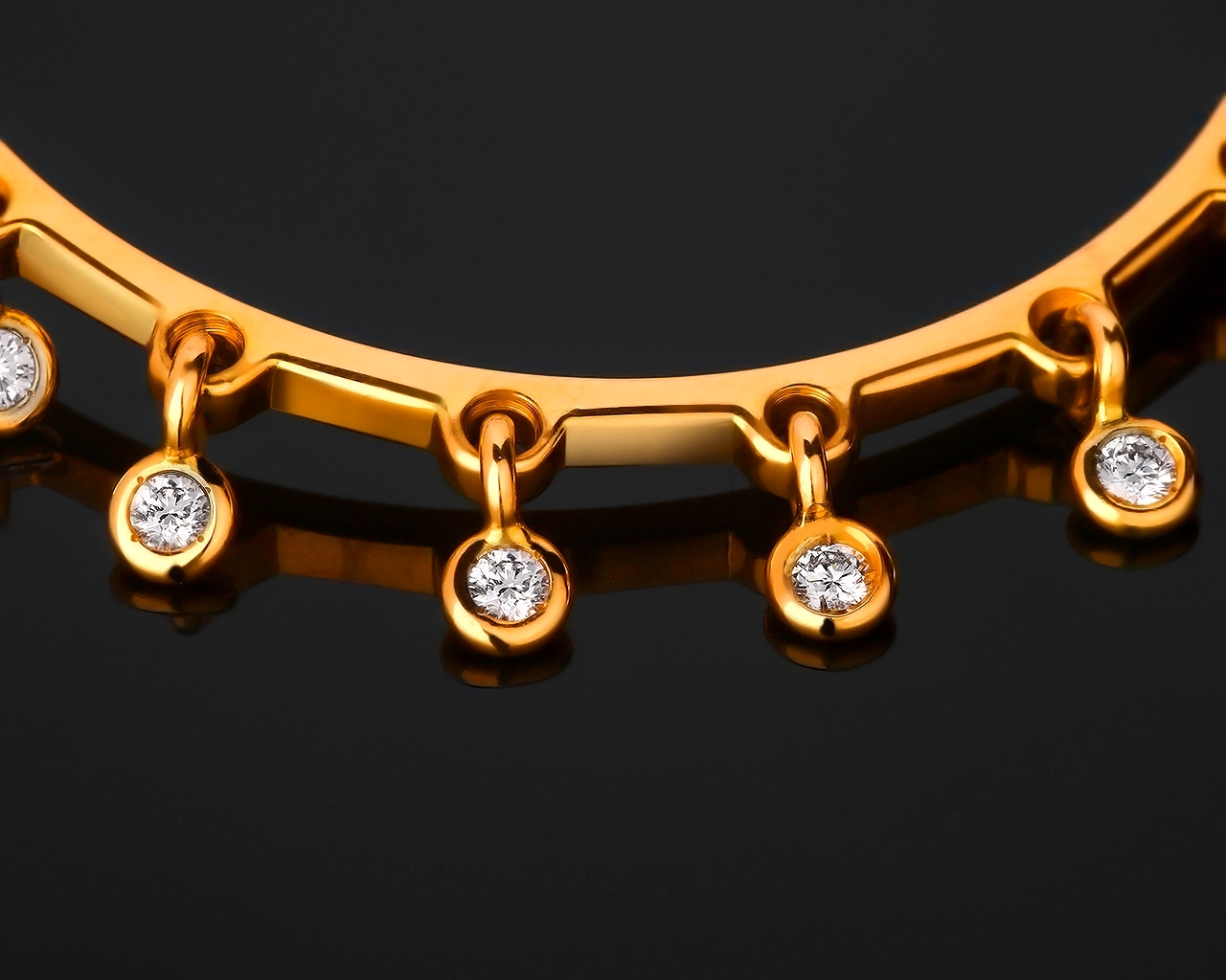 Золотые серьги с бриллиантами 1.20ct Christian Dior Coquine