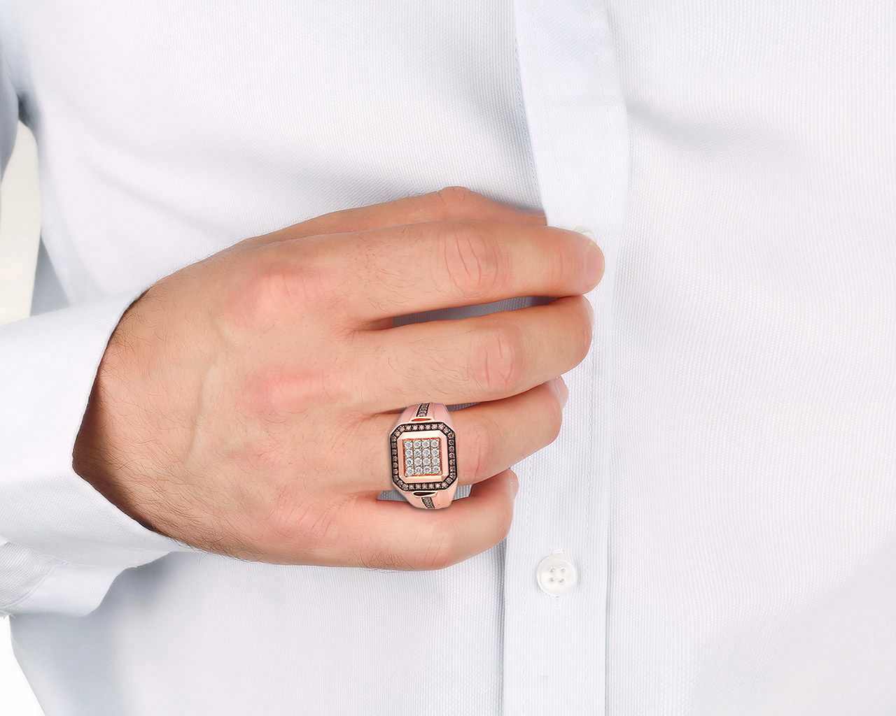 Золотое кольцо с бриллиантами 0.80ct