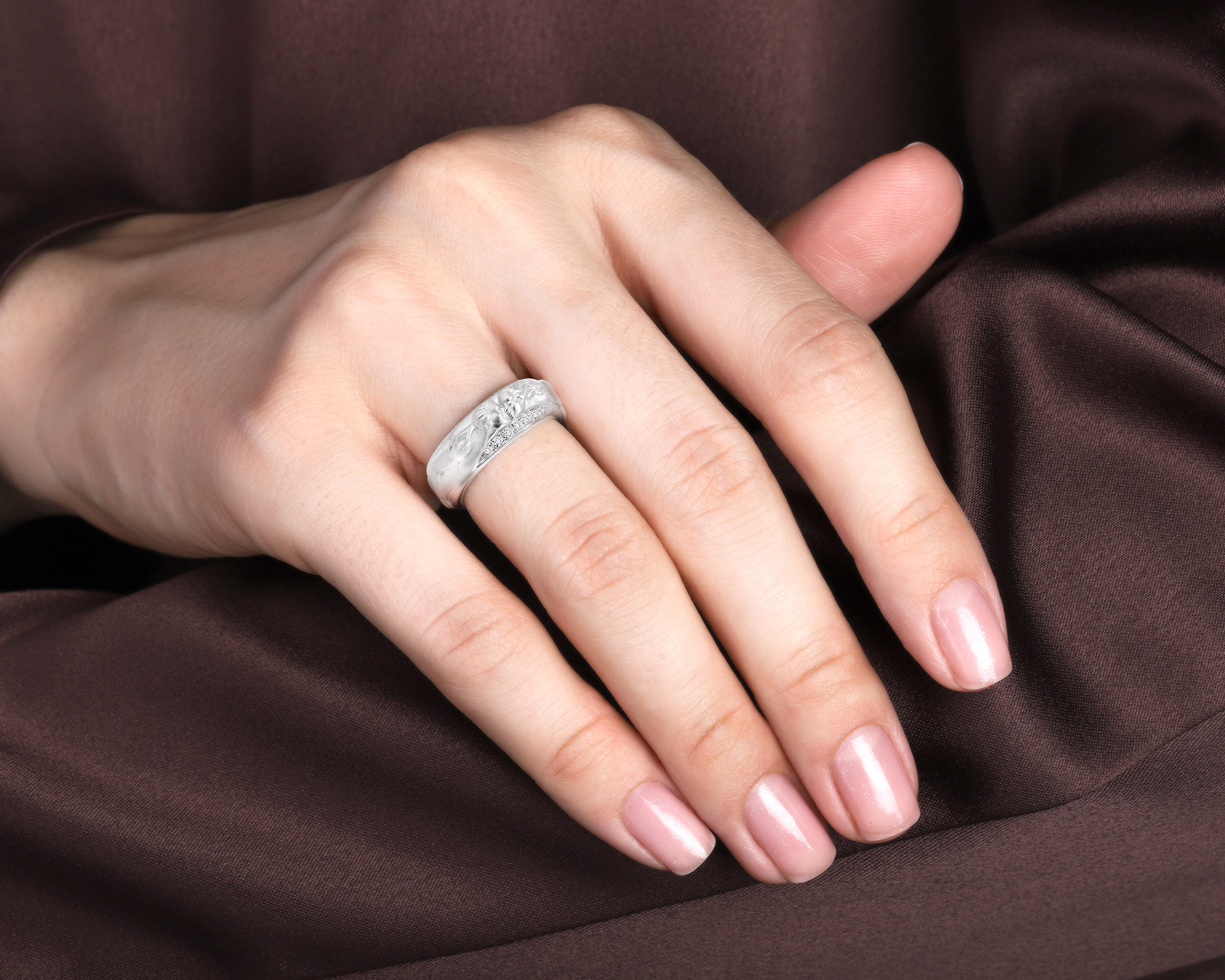 Оригинальное золотое кольцо Carrera y Carrera Infinito