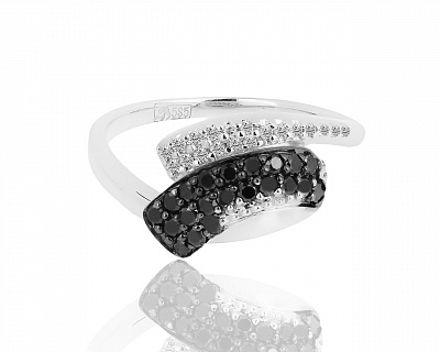 Золотое кольцо с белыми и черными бриллиантами 0.25ct 011017/2